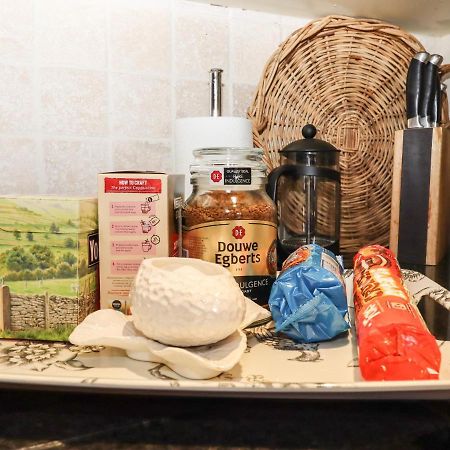 Honeysuckle Farmhouse Тарпорли Екстериор снимка